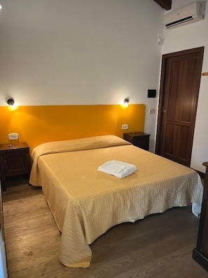 Classic Triple Room, Balcony, City View | Free WiFi, wheelchair access - AGRITURISMO FEUDO GAGLIARDI (Calabria)