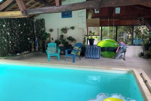 Détente & Confort : Country house with swimming pool and garden