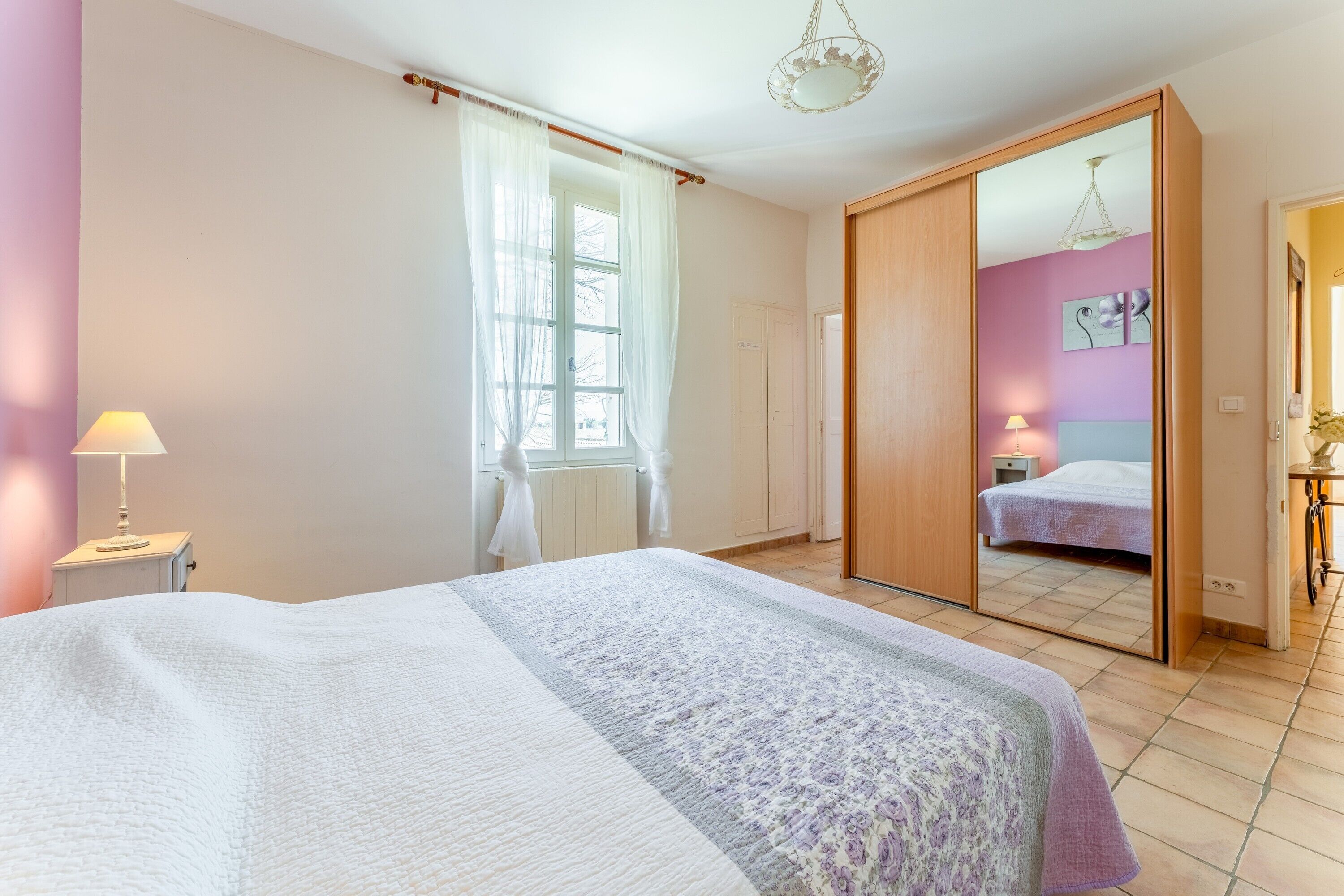 Iron/ironing board, WiFi