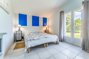 Tabla de planchar con plancha y wifi 