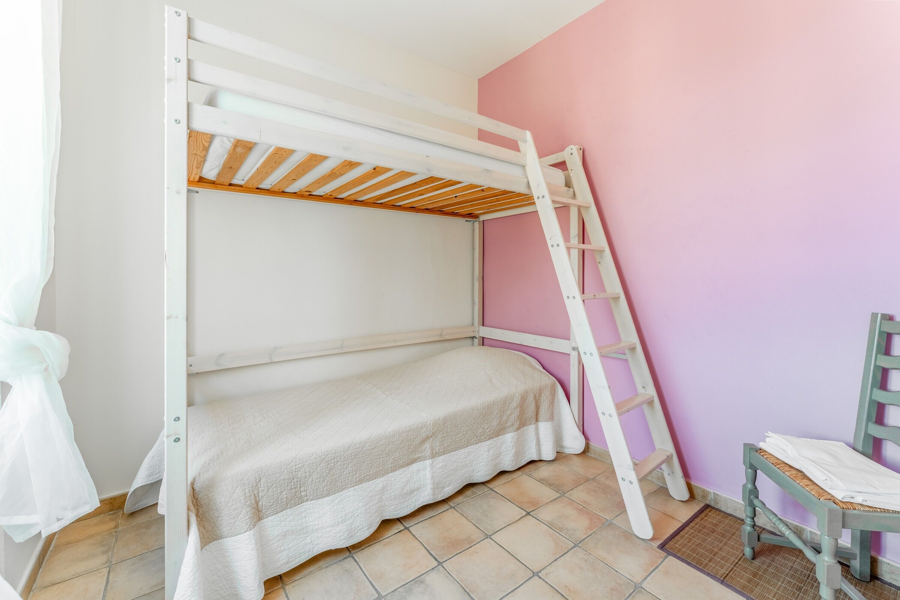 Iron/ironing board, WiFi