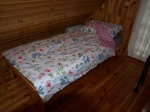 House | 2 bedrooms, individually furnished, bed sheets - Comfortable Holiday Homes With a Beautiful Garden (Parchowo)