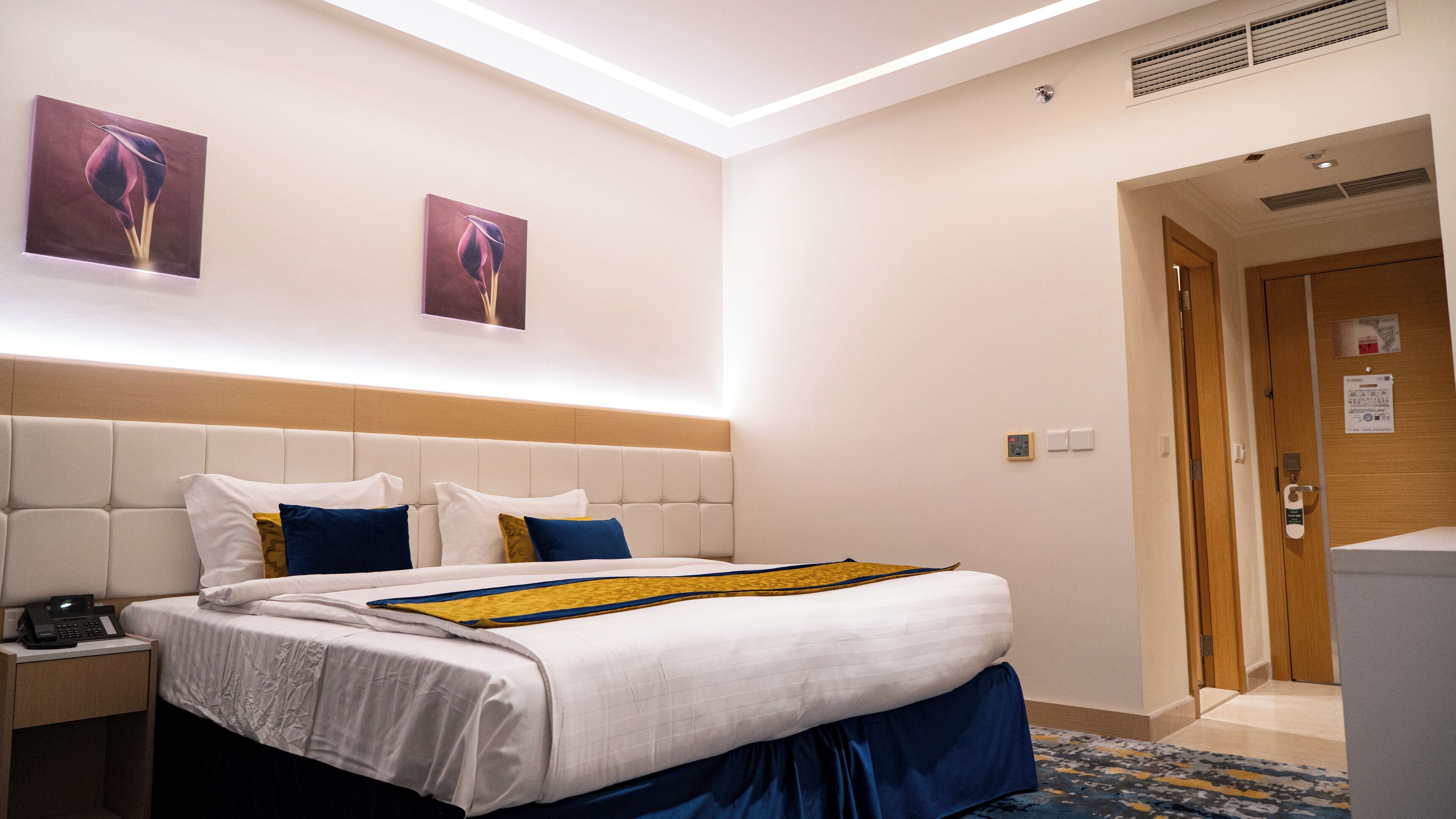 Double or Twin Room | In-room safe, laptop workspace, iron/ironing board, free WiFi