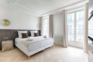 3 bedrooms, iron/ironing board, WiFi, bed sheets - Luxury Apartment Sentier Montorgueil I (Paris)