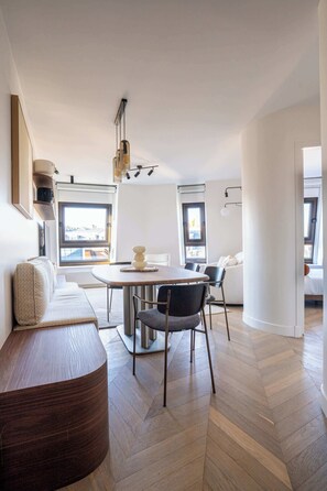 Dining - Sublime appartement Arc de Triomphe (Paris)