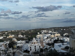Terrace/patio - EvMaria Suites (Santorini)