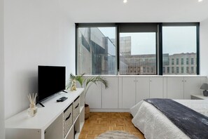 1 habitación, tabla de planchar con plancha, wifi y ropa de cama 