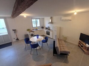 Interior - Gîte "Ma Poule" for 1 to 5 people with swimming pool (Mosnes)