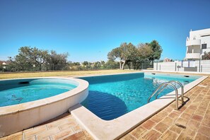 Outdoor pool - Apartment Carla with garden and pool (Armação de Pêra)
