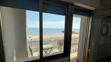 Apartamento, 3 habitaciones, balcón, vistas al mar | Balcón