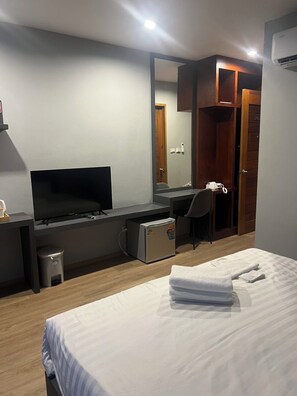 Standard Double Room | Desk, free WiFi - The Sense 2 (Patong)