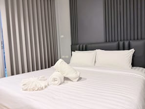 Superior Double Room | Peti besi dalam bilik, meja, Wi-fi percuma, cadar katil 