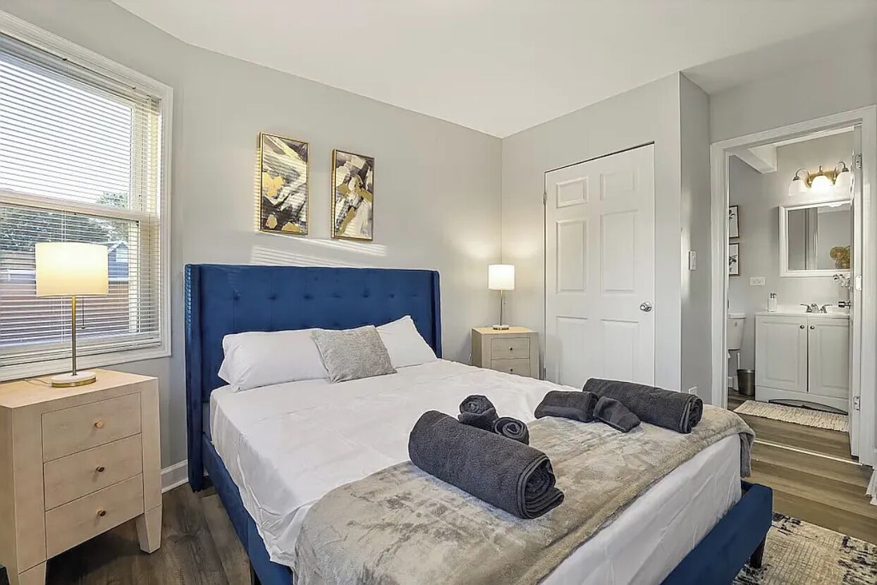 Ferros/tábuas de passar roupa, Wi-Fi, roupa de cama