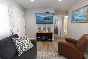 TV - Cozy Cape Escape | North Cape Ocean-Inspired| Pets (Lower Township)