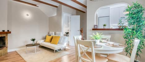 テレビ、ステレオ