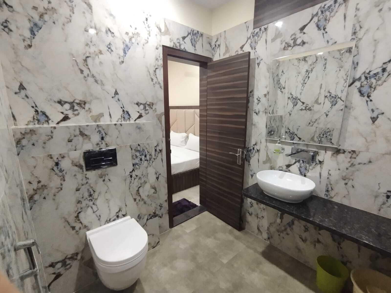 Shower, towels, soap, shampoo