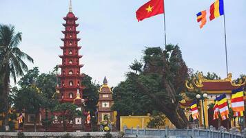 Executive Double Room, 1 King Bed, Lakeside | Point of interest