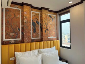 Ropa de cama de alta calidad, edredón, camas con pillow-top y minibar 