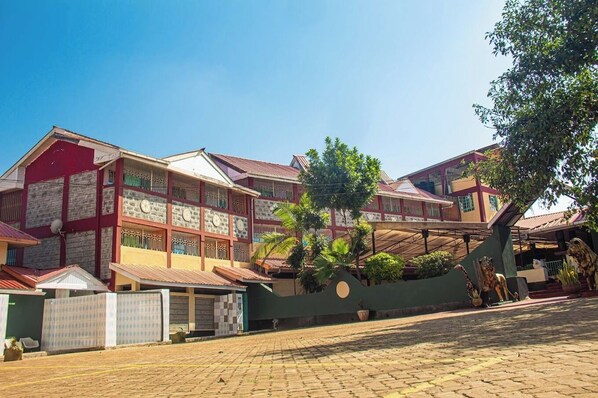 Exterior - Blue Hills Resort Sagana (Sagana)