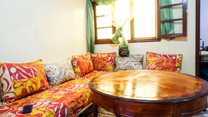 ห้องสแตนดาร์ดพักรวม | บริเวณนั่งเล่น