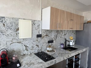 Private kitchen - Well-renovated, air-conditioned studio with breakfast included Panoramic view (Casablanca)