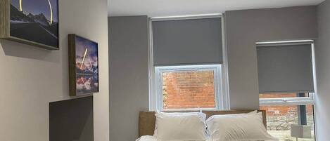 Ferros/tábuas de passar roupa, Wi-Fi, roupa de cama