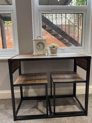 Interior - Chic Maidstone Getaway (Maidstone)