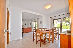 House - Casa da Palmeira in Quarteira (Loulé)
