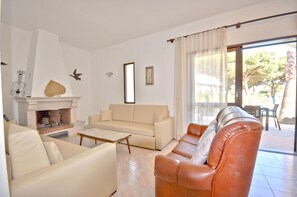 House - Casa da Palmeira in Quarteira (Loulé)