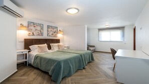 Villa, Balcony, Garden View | In-room safe, soundproofing, iron/ironing board, free WiFi - Villa Brady (Olhos de Água)