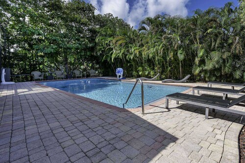 Private Lakefront Estate with Pool | Ocean-Access Waterway | Prime Miami Location