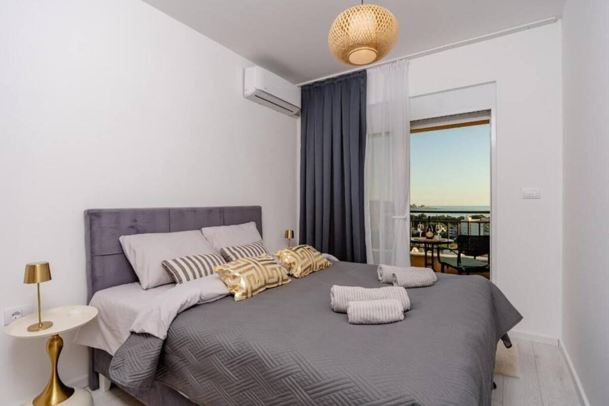 Deluxe Apartment, Balcony, City View | Free WiFi