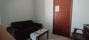 Living area - Ap 04 do Cantinho do Sossego (Dourados)