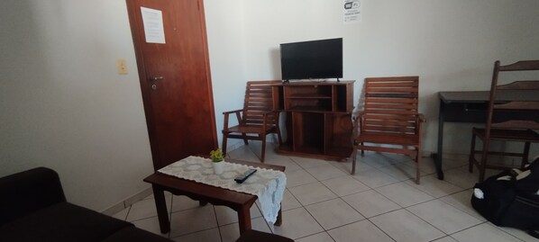 Living area - Ap 04 do Cantinho do Sossego (Dourados)