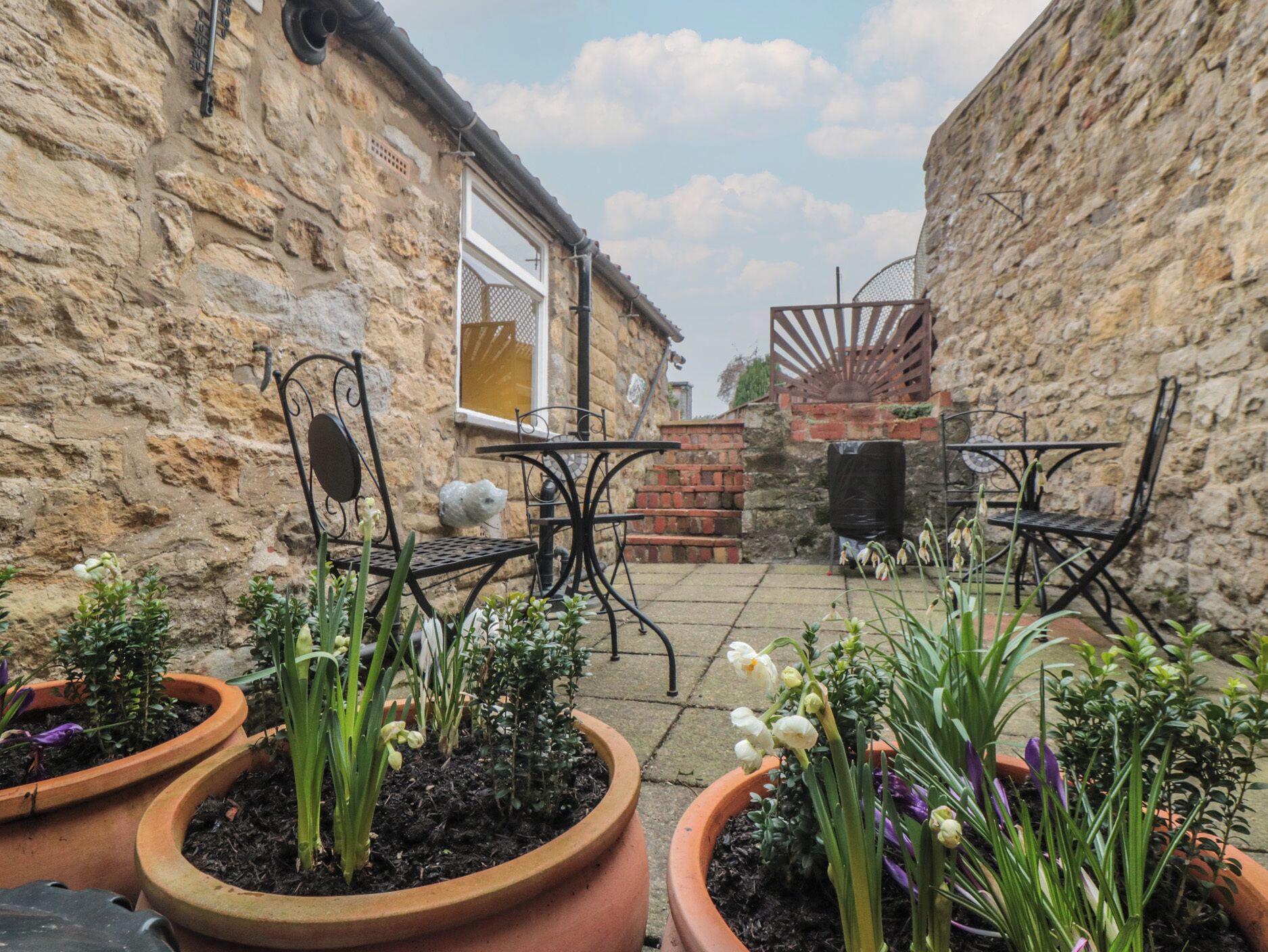 코티지 | 야외 식당