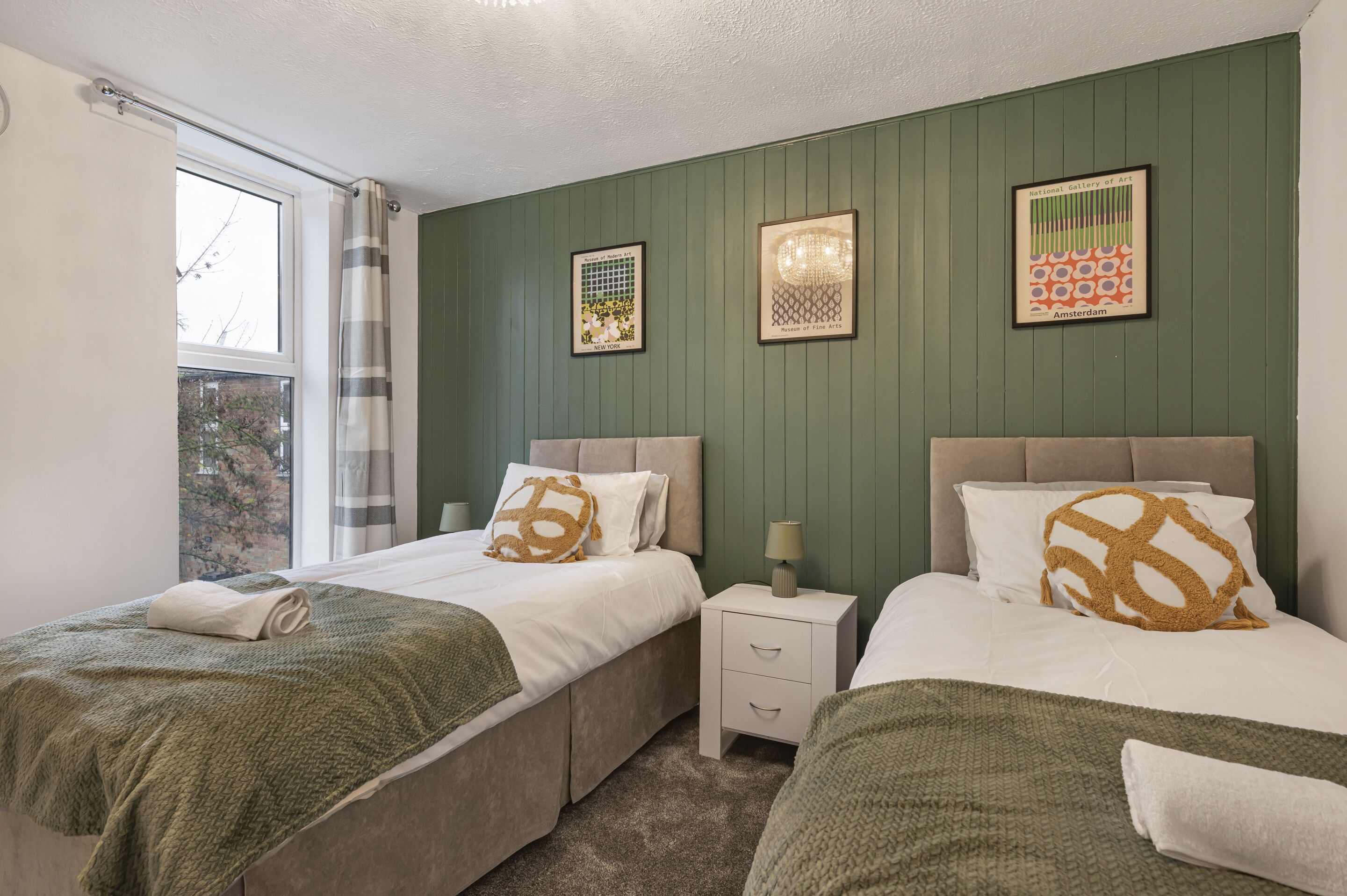 Shortlet express, beautiful 3 bedroom house in Laindon