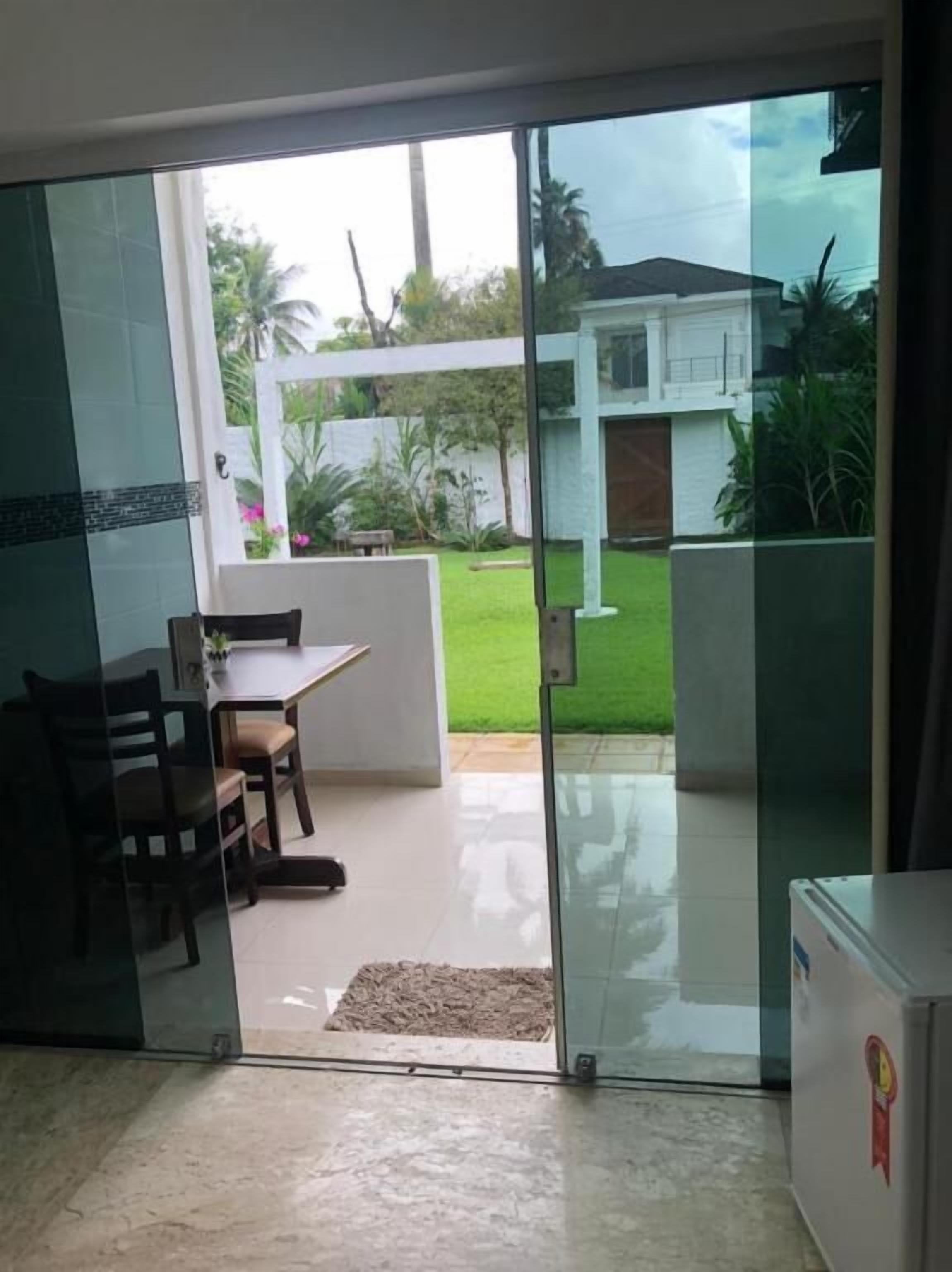 Deluxe Double Room, Lanai, Garden View | Interior