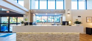 Lobby - Eagle's Nest Beach Resort, Gulf Front, Next door to the Marriott, BOOK NOW ! ! (Marco Island)