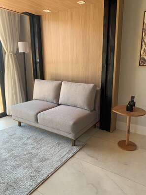 Lägenhet Superior - utsikt mot staden | Vardagsrum