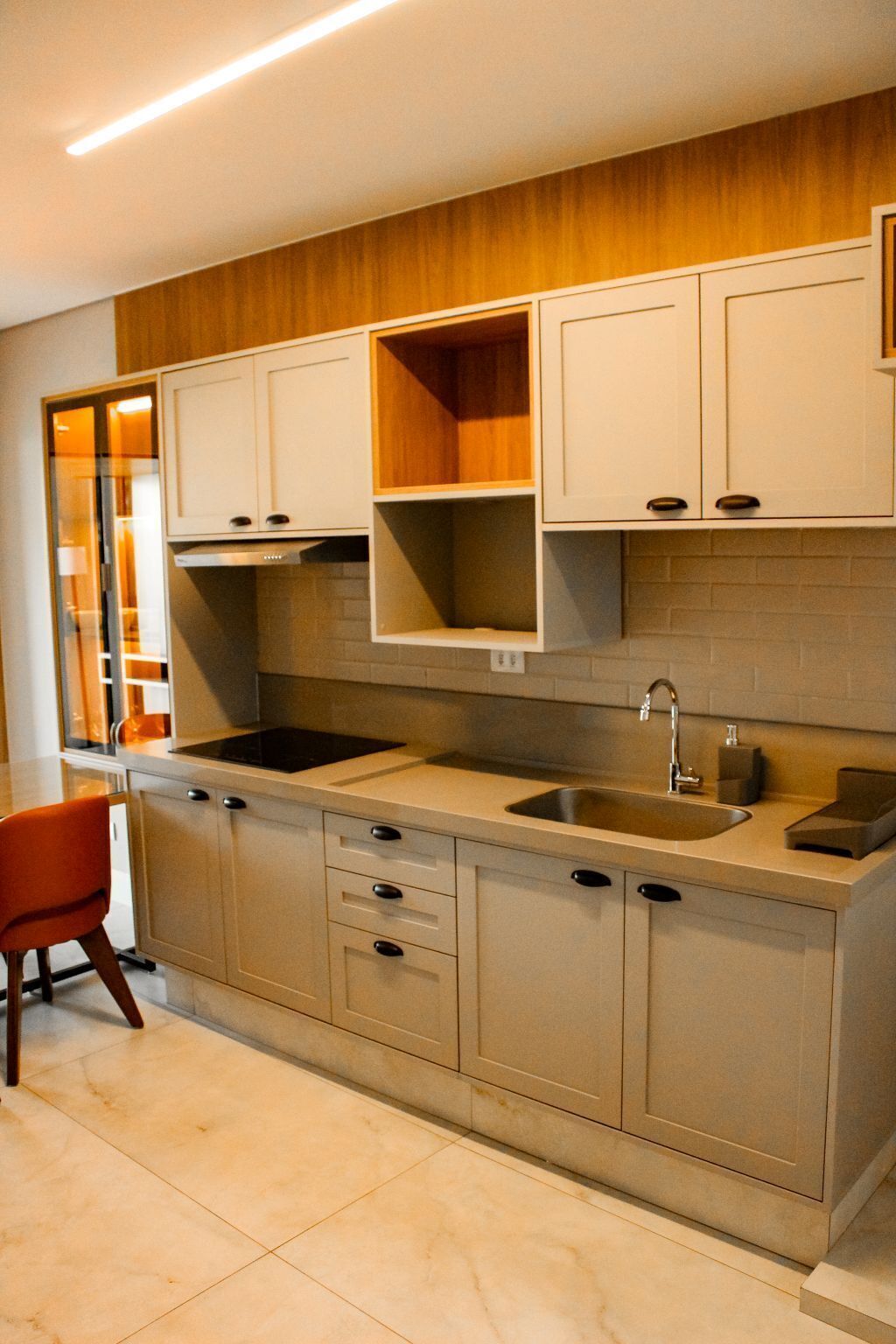 Superior Apartment, City View | Private kitchen | Fridge, microwave, stovetop, cookware/dishes/utensils