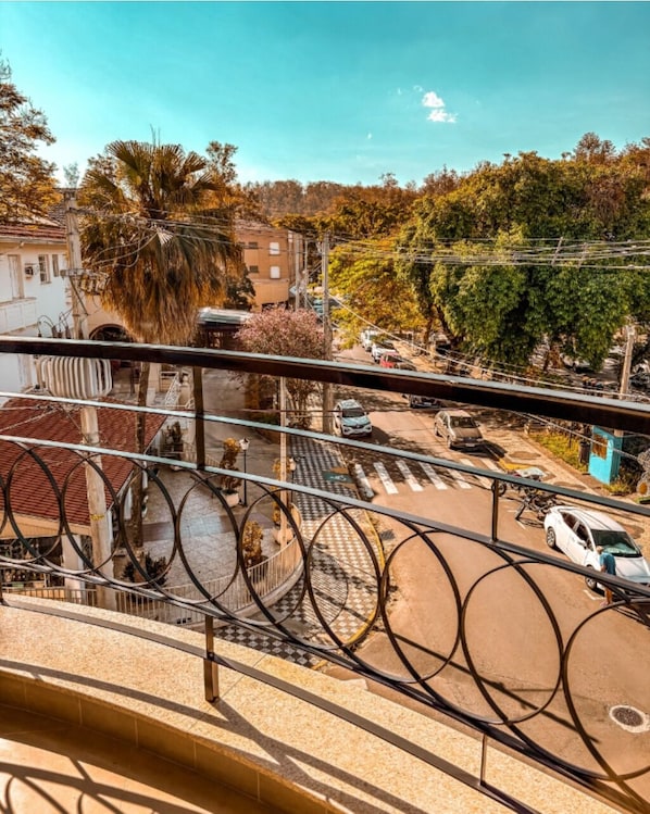 Appartement Supérieur, vue ville | Enceinte de l’hébergement