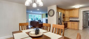 3-Acre Retreat w Fire Pit, Pickleball & Gazebo