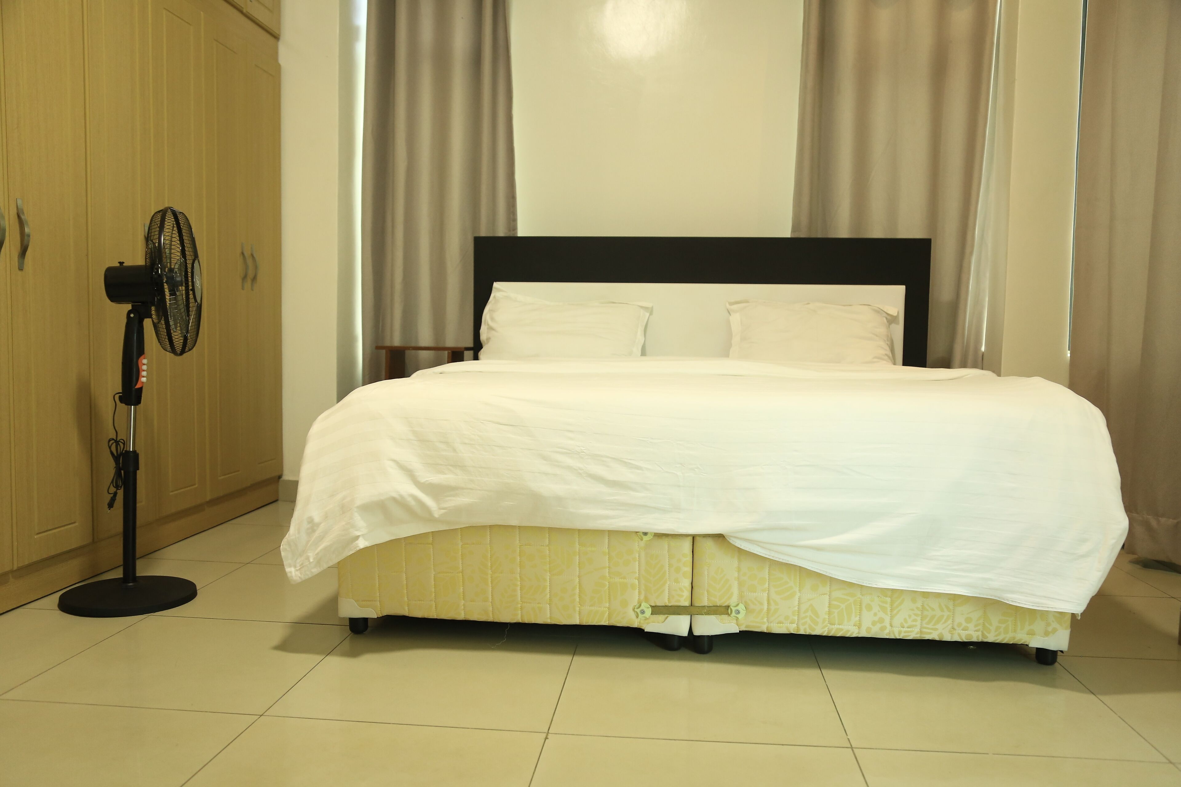 In-room safe, desk, laptop workspace, soundproofing