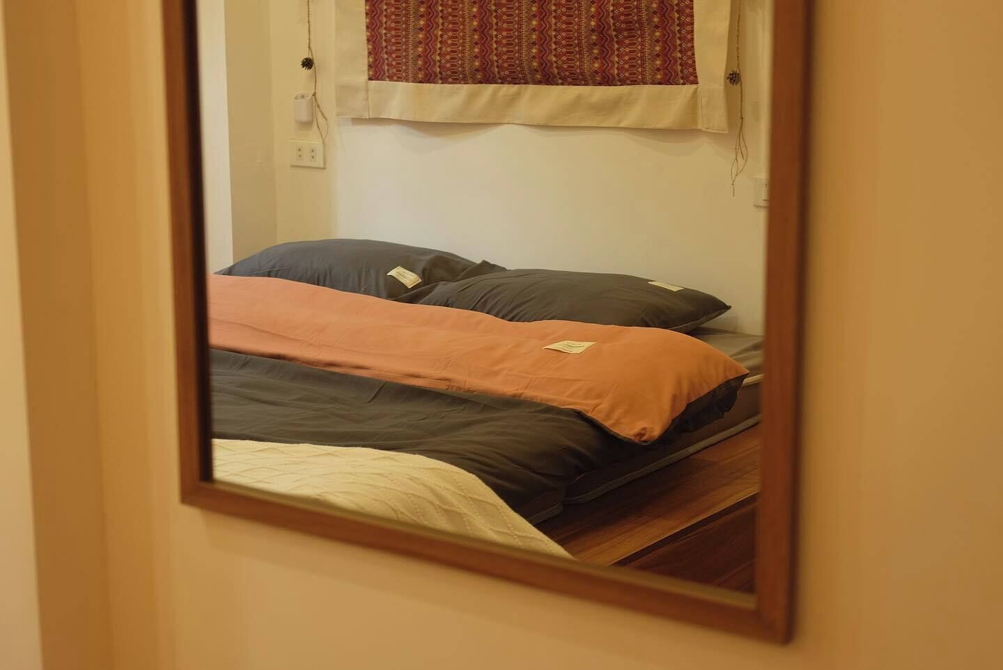 Desk, laptop workspace, free WiFi