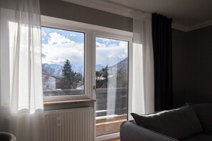 Living area - ღLiboria | Eschenlohe Balcony apartment with mountain view (Eschenlohe)