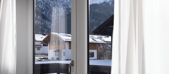 ღLiboria | Eschenlohe Balcony apartment with mountain view