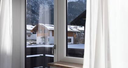 ღLiboria | Eschenlohe Balcony apartment with mountain view