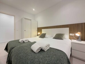 2 bedrooms, iron/ironing board, free WiFi, bed sheets - Usandizaga | The Rentals Collection (San Sebastián/Donostia)