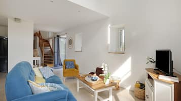 Télévision, table de tennis de table