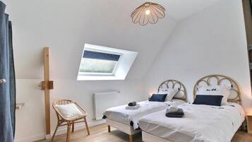 Fer et planche Ă repasser, Wi-Fi, draps fournis